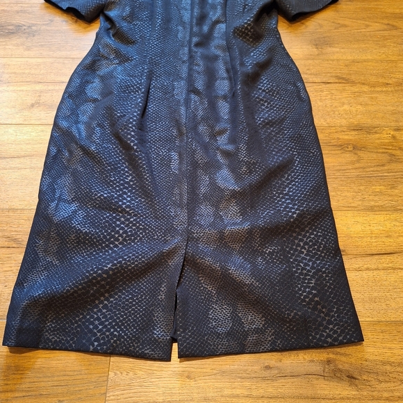 Jones New York tailored Black Snakeskin Midi Dress sz 10 - Picture 6 of 15